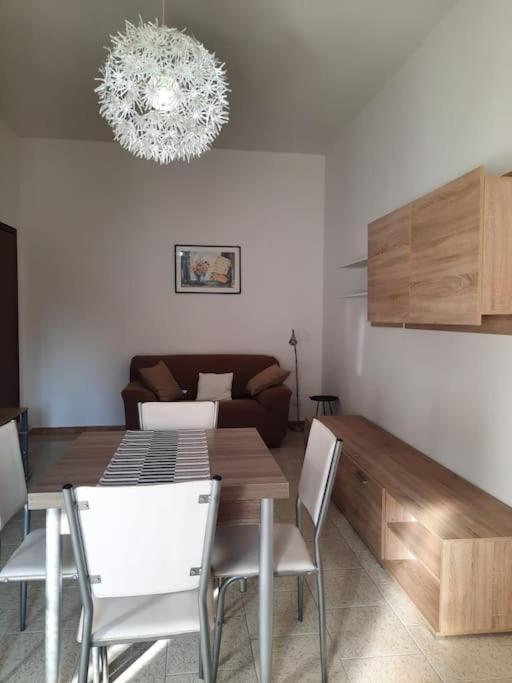 Appartamento In Villa Con Pineta Лепорано Екстериор снимка