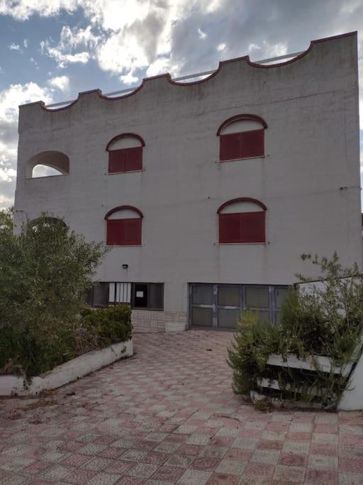 Appartamento In Villa Con Pineta Лепорано Екстериор снимка